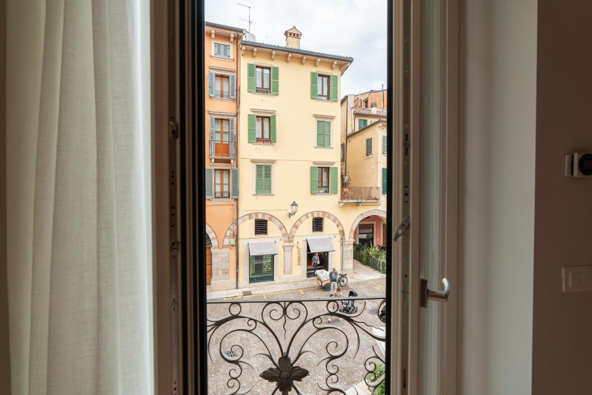 فندق Palazzo Biasini By Postcardsfrom فيرونا المظهر الخارجي الصورة
